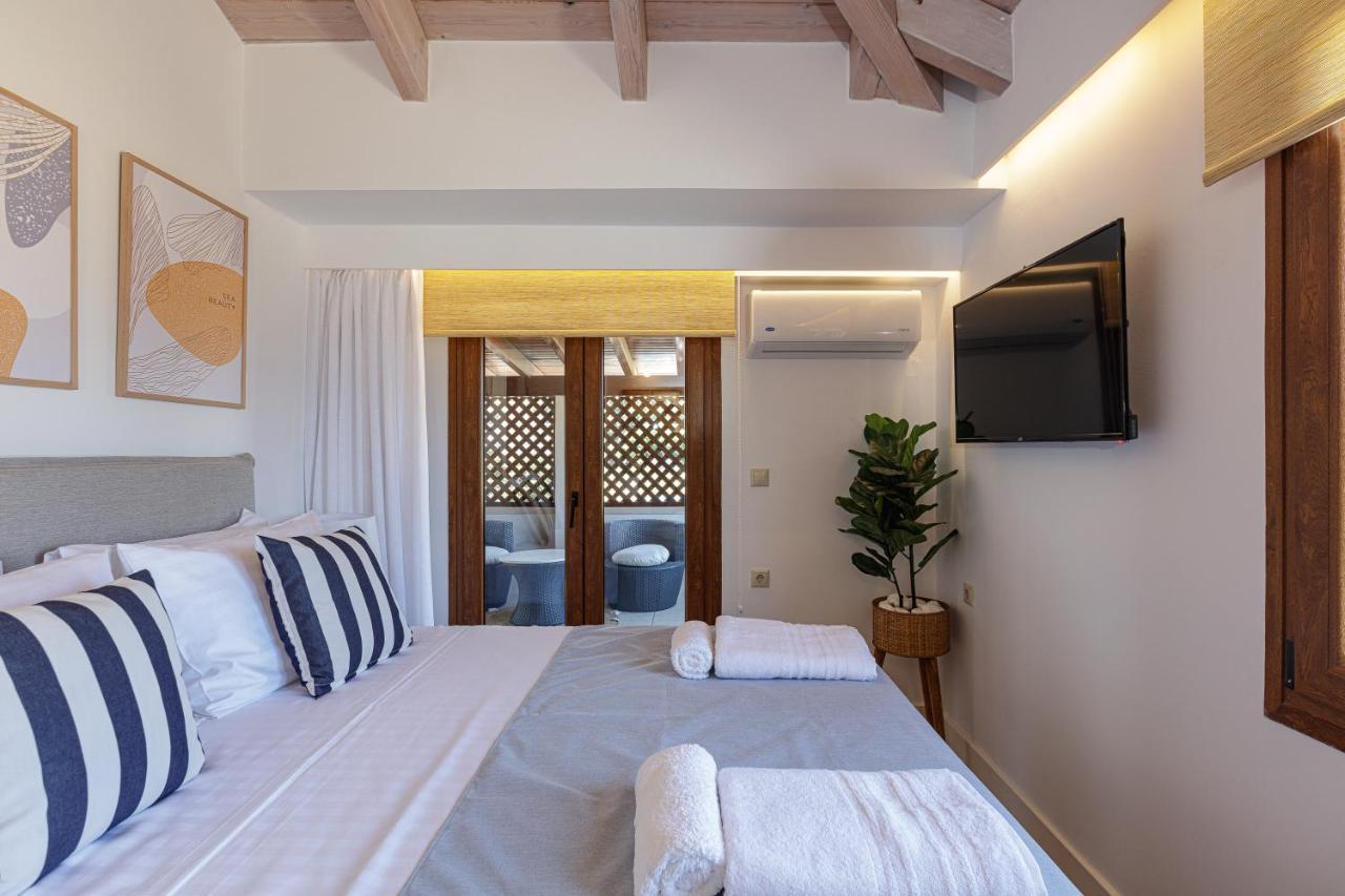 Villa Seashell -Wonderful Newly Renovated Villa On The Beach Galatas  Luaran gambar