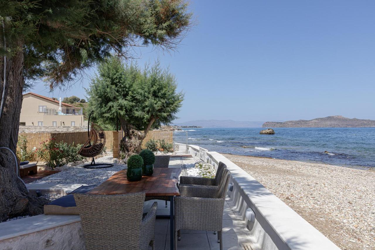 Villa Seashell -Wonderful Newly Renovated Villa On The Beach Galatas  Luaran gambar