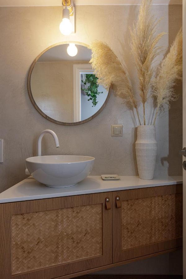 Villa Seashell -Wonderful Newly Renovated Villa On The Beach Galatas  Luaran gambar