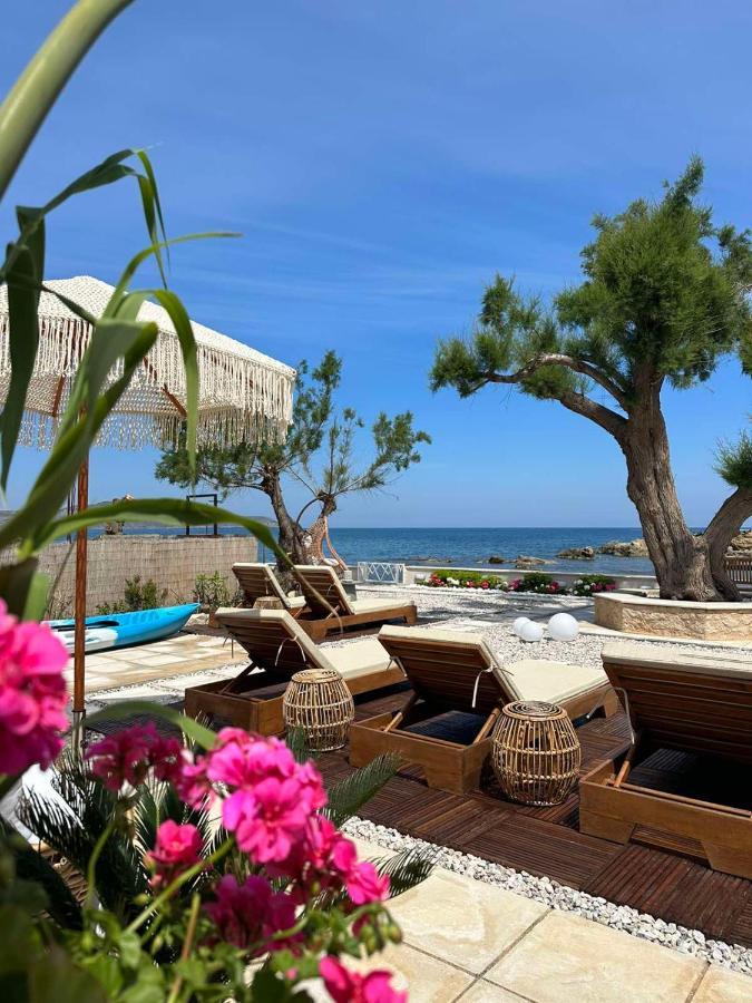 Villa Seashell -Wonderful Newly Renovated Villa On The Beach Galatas  Luaran gambar